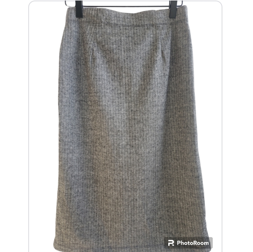 Max Studio Woman's Black & Gray Midi Skirt - Size XS - Chevron, Preppy, Feminine